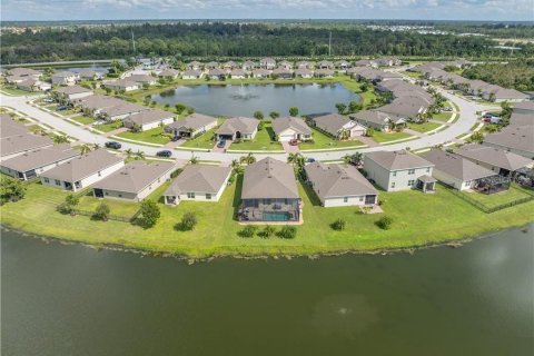 Casa en venta en Cape Coral, Florida, 4 dormitorios, 169.83 m2 № 2425216 - foto 9