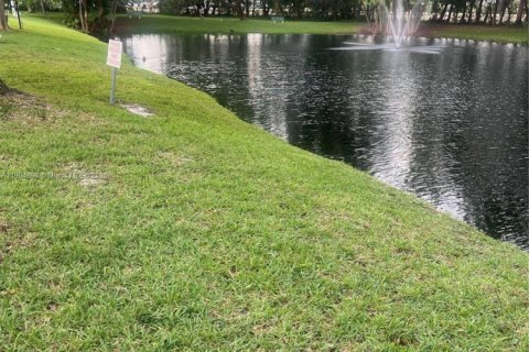 Condo in Pompano Beach, Florida, 2 bedrooms  № 1955864 - photo 30