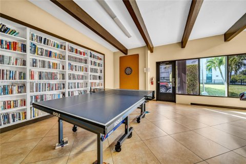 Купить кондоминиум в Авентура, Флорида 2 спальни, 100.43м2, № 1820059 - фото 29