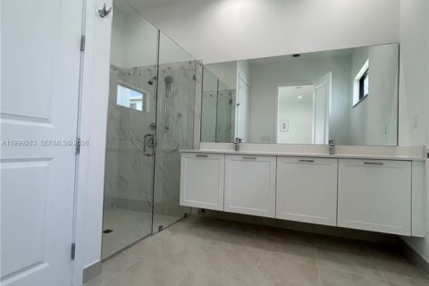 Villa ou maison à vendre à Doral, Floride: 3 chambres, 212.28 m2 № 2064861 - photo 12