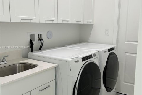 Villa ou maison à vendre à Doral, Floride: 3 chambres, 212.28 m2 № 2064861 - photo 24