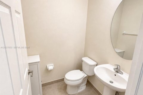 Adosado en alquiler en Plantation, Florida, 3 dormitorios, 161.84 m2 № 2087322 - foto 11