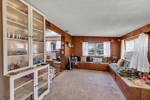 House in Edgewater, Florida 3 bedrooms, 170.01 sq.m. № 1733820 - photo 10
