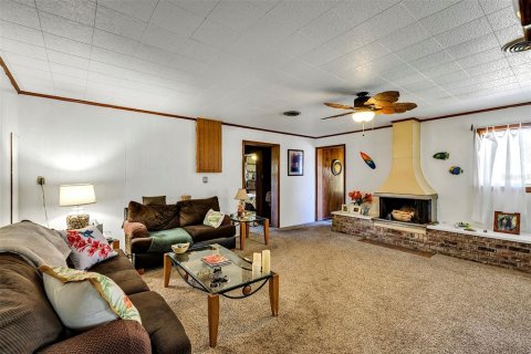 House in Edgewater, Florida 3 bedrooms, 170.01 sq.m. № 1733820 - photo 19