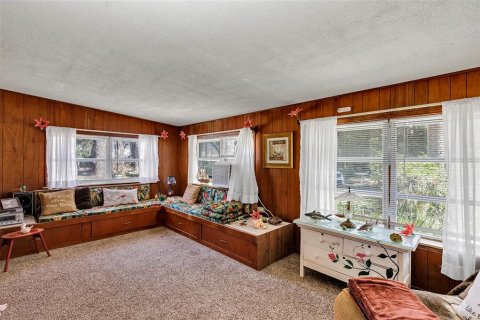 House in Edgewater, Florida 3 bedrooms, 170.01 sq.m. № 1733820 - photo 9