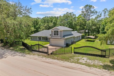 Casa en venta en Bunnell, Florida, 5 dormitorios, 317.26 m2 № 1829717 - foto 2