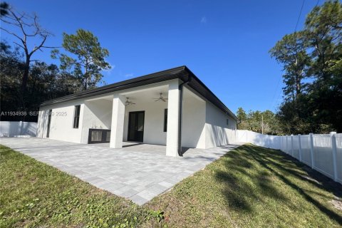 Villa ou maison à vendre à Naples, Floride: 4 chambres, 164.81 m2 № 1992961 - photo 3