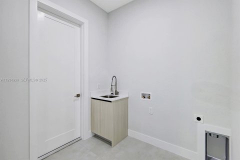 Villa ou maison à vendre à Naples, Floride: 4 chambres, 164.81 m2 № 1992961 - photo 27