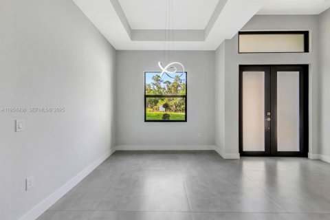 Villa ou maison à vendre à Naples, Floride: 4 chambres, 164.81 m2 № 1992961 - photo 4