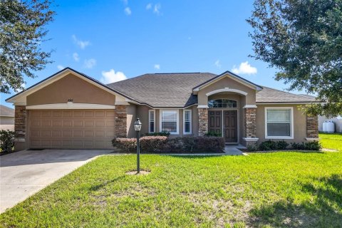 House in Lake Wales, Florida 3 bedrooms, 166.48 sq.m. № 1914089 - photo 1