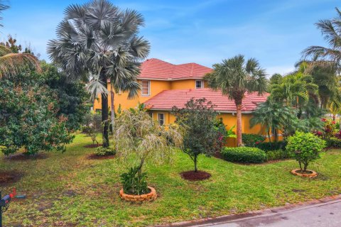 Casa en venta en Port St. Lucie, Florida, 5 dormitorios, 364.73 m2 № 2078155 - foto 3