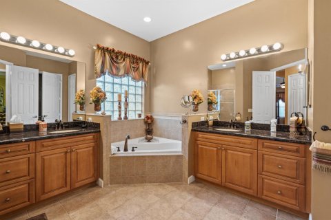 Casa en venta en Port St. Lucie, Florida, 5 dormitorios, 364.73 m2 № 2078155 - foto 21