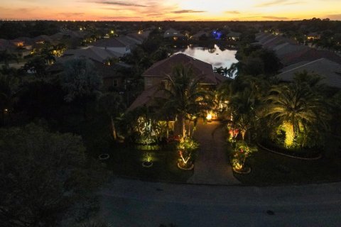 Casa en venta en Port St. Lucie, Florida, 5 dormitorios, 364.73 m2 № 2078155 - foto 5