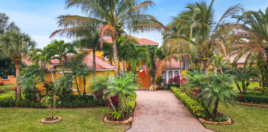 Casa en Port St. Lucie, Florida 5 dormitorios, 364.73 m2 № 2078155