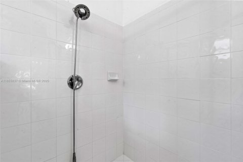 House in Homestead, Florida 4 bedrooms, 196.77 sq.m. № 1881538 - photo 30