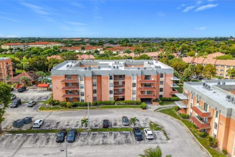 Condominio en venta en Hialeah, Florida, 3 dormitorios, 104.98 m2 № 1964602 - foto 7