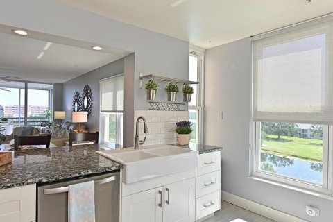 Condo in Bradenton, Florida, 3 bedrooms  № 1734297 - photo 17