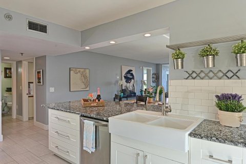 Condo in Bradenton, Florida, 3 bedrooms  № 1734297 - photo 16