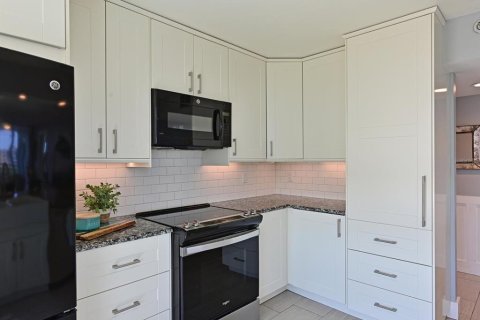 Condo in Bradenton, Florida, 3 bedrooms  № 1734297 - photo 15