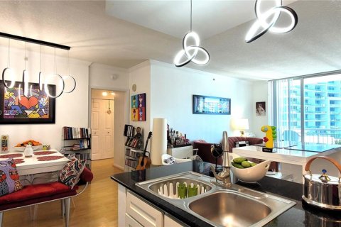 Copropriété à vendre à Miami, Floride: 2 chambres, 91.42 m2 № 1950787 - photo 16