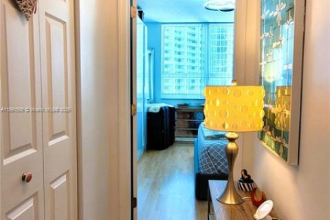Copropriété à vendre à Miami, Floride: 2 chambres, 91.42 m2 № 1950787 - photo 26