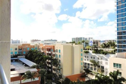 Copropriété à vendre à Miami, Floride: 2 chambres, 91.42 m2 № 1950787 - photo 4