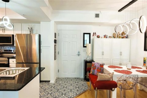 Copropriété à vendre à Miami, Floride: 2 chambres, 91.42 m2 № 1950787 - photo 12