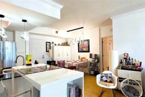 Copropriété à vendre à Miami, Floride: 2 chambres, 91.42 m2 № 1950787 - photo 13