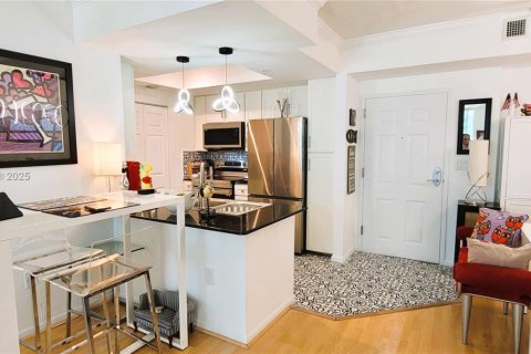 Copropriété à vendre à Miami, Floride: 2 chambres, 91.42 m2 № 1950787 - photo 14