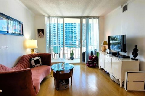 Copropriété à vendre à Miami, Floride: 2 chambres, 91.42 m2 № 1950787 - photo 5