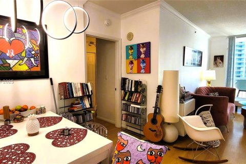 Copropriété à vendre à Miami, Floride: 2 chambres, 91.42 m2 № 1950787 - photo 18