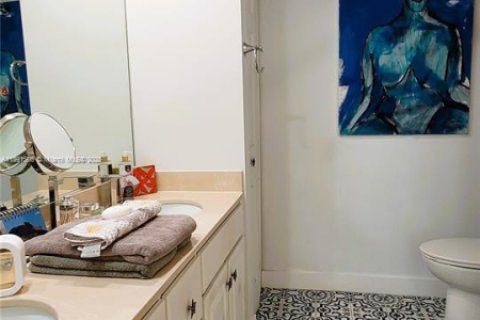 Copropriété à vendre à Miami, Floride: 2 chambres, 91.42 m2 № 1950787 - photo 27