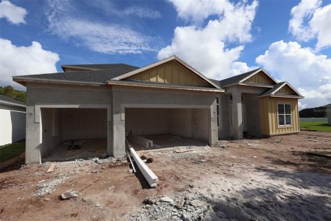 House in Orlando, Florida 5 bedrooms, 369.57 sq.m. № 2290470