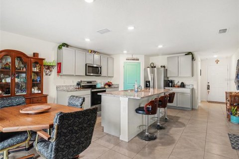 House in Palmetto, Florida 4 bedrooms, 226.22 sq.m. № 2142308 - photo 10