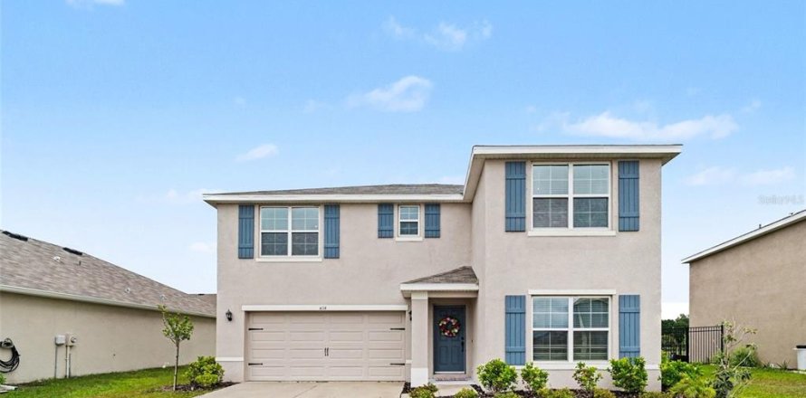 House in Palmetto, Florida 4 bedrooms, 226.22 sq.m. № 2142308