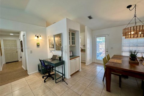 Immobilier commercial à vendre à West Palm Beach, Floride: 170.48 m2 № 1817071 - photo 19