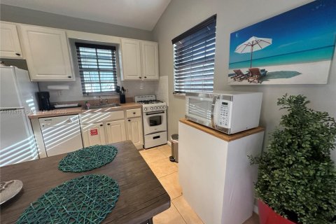 Immobilier commercial à vendre à West Palm Beach, Floride: 170.48 m2 № 1817071 - photo 30