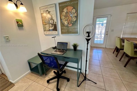Immobilier commercial à vendre à West Palm Beach, Floride: 170.48 m2 № 1817071 - photo 17