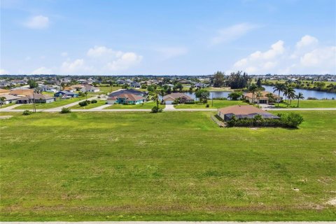Land in Cape Coral, Florida № 2161654 - photo 5