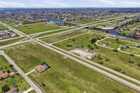 Land in Cape Coral, Florida № 2161654 - photo 6