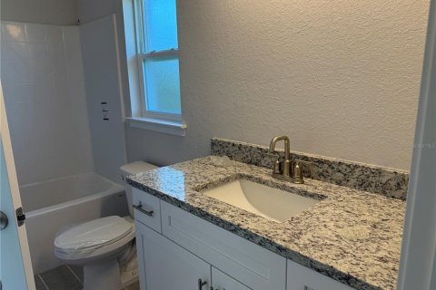 Casa en venta en Port Charlotte, Florida, 4 dormitorios, 196.67 m2 № 1560697 - foto 8