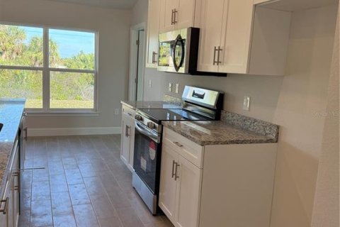 Casa en venta en Port Charlotte, Florida, 4 dormitorios, 196.67 m2 № 1560697 - foto 4