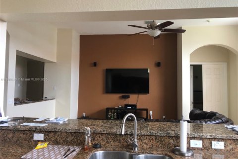 Villa ou maison à louer à Homestead, Floride: 4 chambres, 238.94 m2 № 2169750 - photo 8