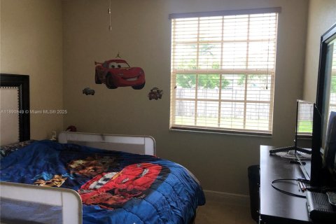 Villa ou maison à louer à Homestead, Floride: 4 chambres, 238.94 m2 № 2169750 - photo 12