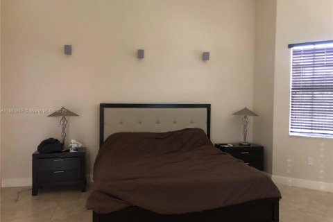 Villa ou maison à louer à Homestead, Floride: 4 chambres, 238.94 m2 № 2169750 - photo 11