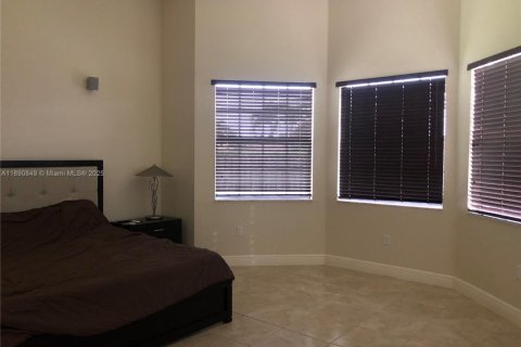 Villa ou maison à louer à Homestead, Floride: 4 chambres, 238.94 m2 № 2169750 - photo 13