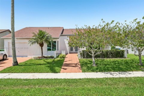 Villa ou maison à Weston, Floride 4 chambres, 192.4 m2 № 2268233