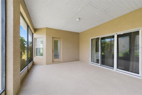 House in Kissimmee, Florida 4 bedrooms, 333.61 sq.m. № 2225976 - photo 25