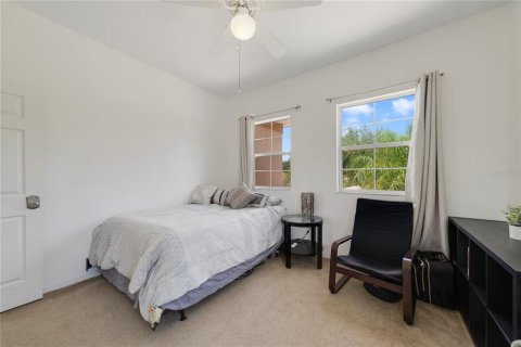 House in Kissimmee, Florida 4 bedrooms, 333.61 sq.m. № 2225976 - photo 19