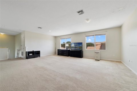 House in Kissimmee, Florida 4 bedrooms, 333.61 sq.m. № 2225976 - photo 3